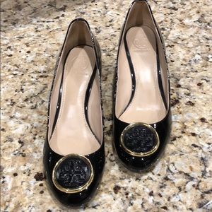 Tory Burch black and gold wedges size 7